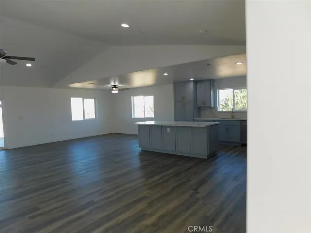 8318 10th Avenue, Hesperia, California 92345