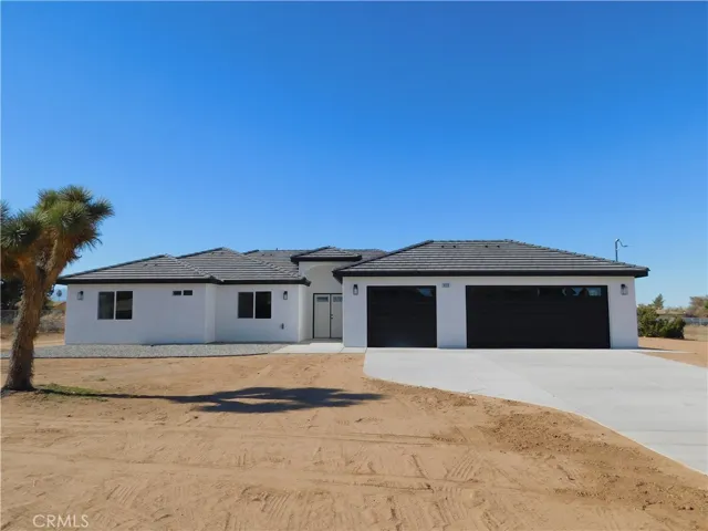 8318 10th Avenue, Hesperia, California 92345