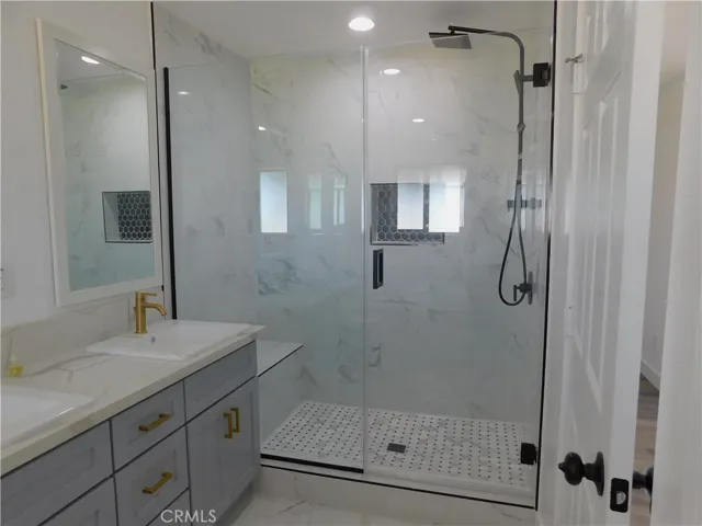 8318 10th Avenue, Hesperia, California 92345