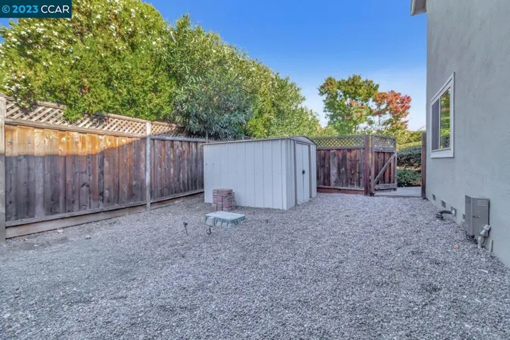 Storage area with 2nd shed