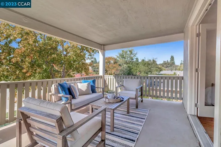 Great for al fresco dining!