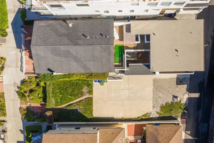 208 18th Street, Manhattan Beach, California 90266