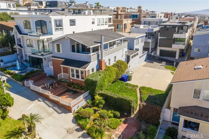 204 18th Street, Manhattan Beach, California 90266