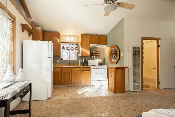 737 Pine Lane, Sugarloaf, California 92386