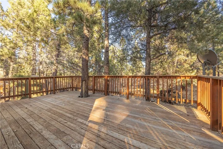 737 Pine Lane, Sugarloaf, California 92386