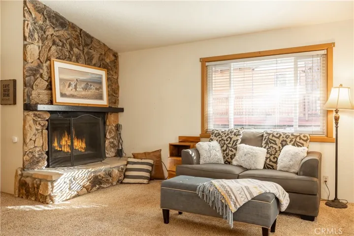 737 Pine Lane, Sugarloaf, California 92386