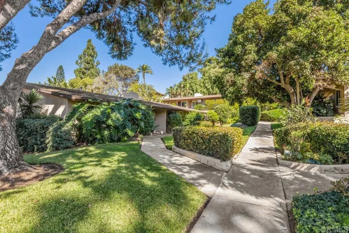 5750 Amaya Drive Unit 15, La Mesa, California 91942