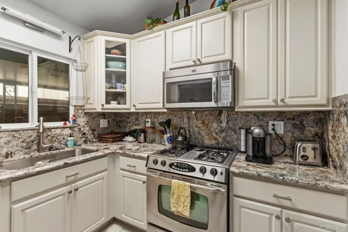 5750 Amaya Drive Unit 15, La Mesa, California 91942