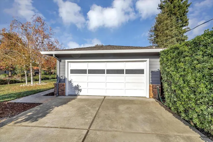 691 Casita Way, Los Altos, California 94022