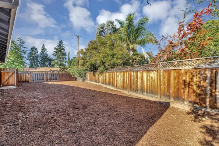 691 Casita Way, Los Altos, California 94022