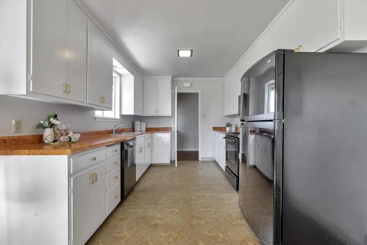 691 Casita Way, Los Altos, California 94022