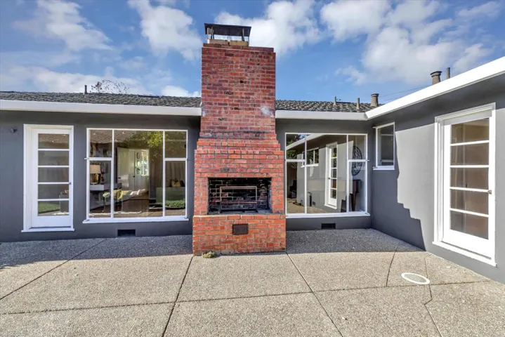 691 Casita Way, Los Altos, California 94022