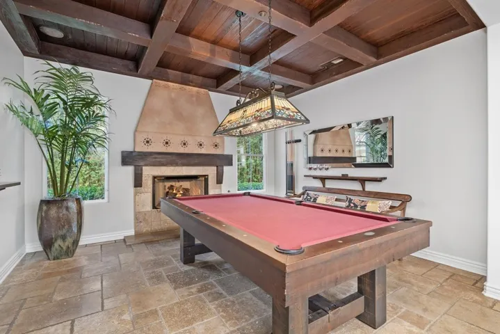 7462 La Mantanza, San Diego, California 92127
