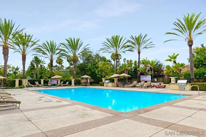 7462 La Mantanza, San Diego, California 92127