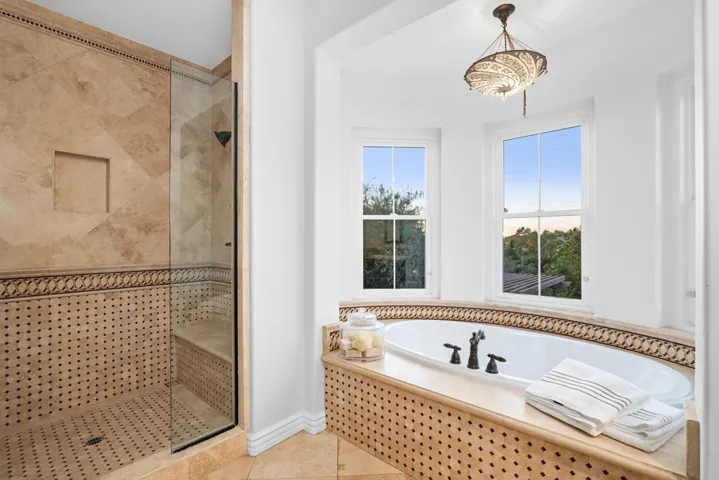 7462 La Mantanza, San Diego, California 92127