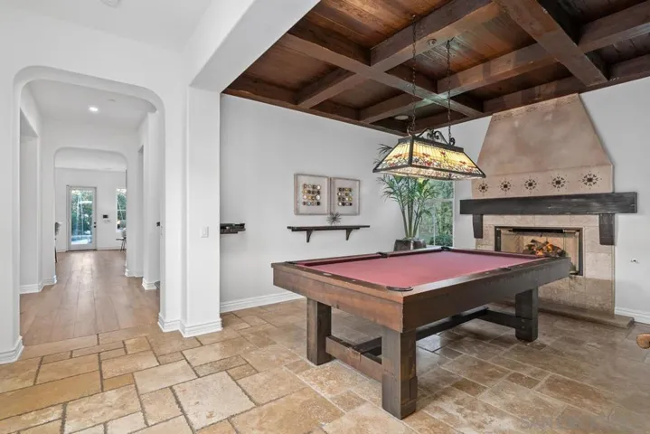 7462 La Mantanza, San Diego, California 92127