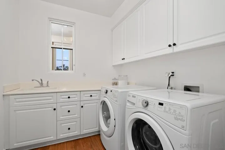 7462 La Mantanza, San Diego, California 92127