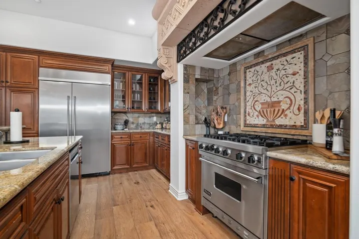 7462 La Mantanza, San Diego, California 92127