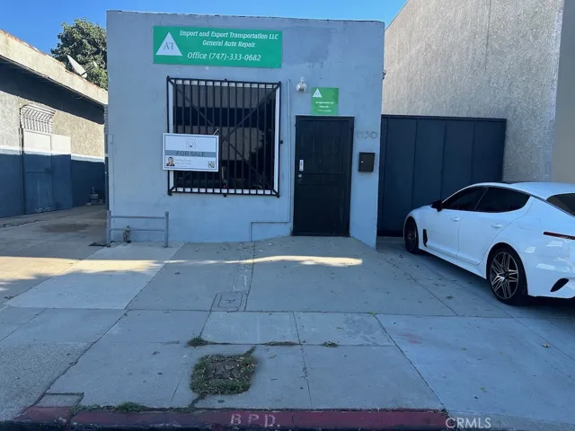 1130 N Hollywood Way, Burbank, California 91505
