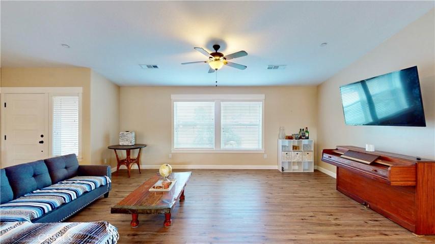10950 Neola Road, Apple Valley, California 92308