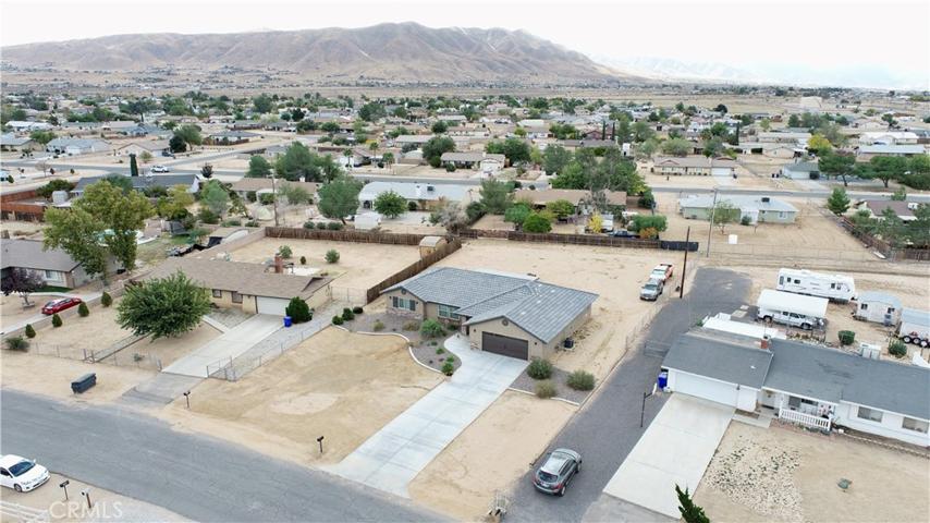 10950 Neola Road, Apple Valley, California 92308