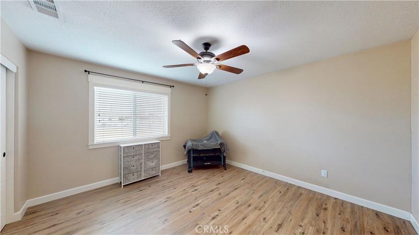 10950 Neola Road, Apple Valley, California 92308