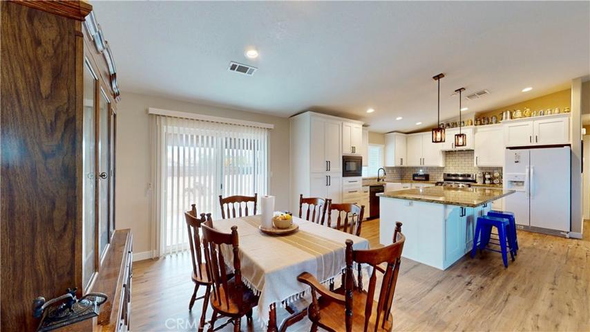 10950 Neola Road, Apple Valley, California 92308