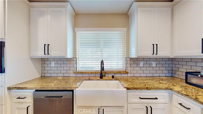 10950 Neola Road, Apple Valley, California 92308