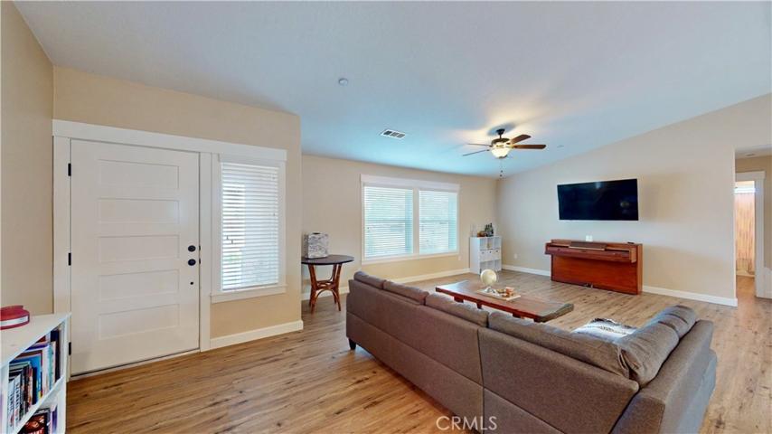 10950 Neola Road, Apple Valley, California 92308