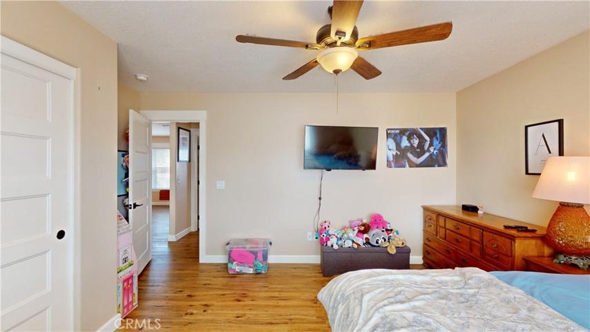 10950 Neola Road, Apple Valley, California 92308
