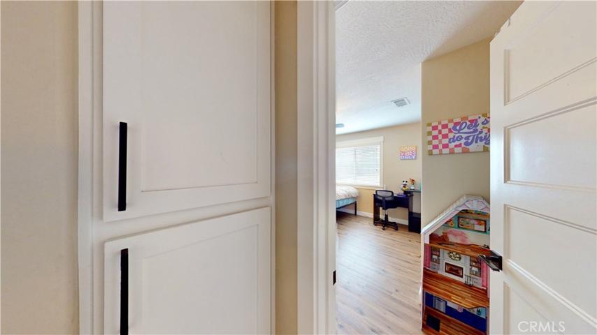 10950 Neola Road, Apple Valley, California 92308