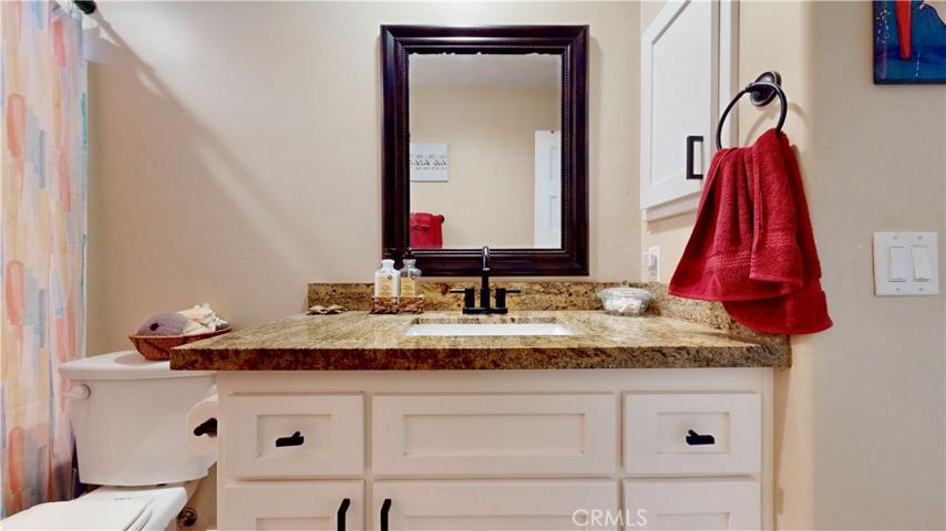 10950 Neola Road, Apple Valley, California 92308