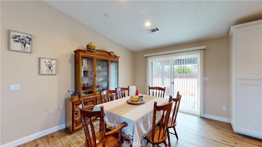 10950 Neola Road, Apple Valley, California 92308