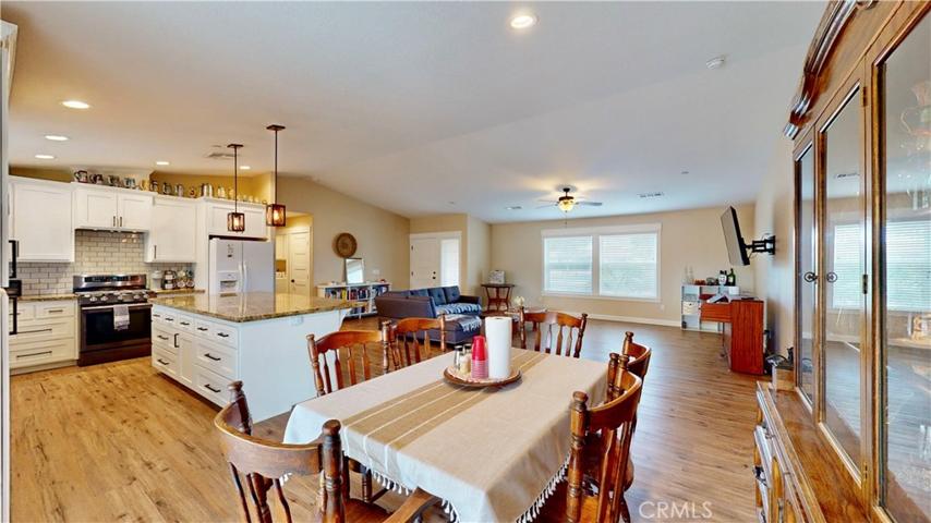 10950 Neola Road, Apple Valley, California 92308