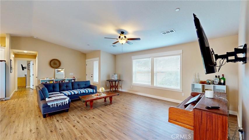 10950 Neola Road, Apple Valley, California 92308