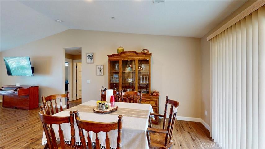 10950 Neola Road, Apple Valley, California 92308