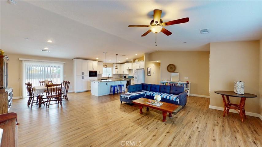 10950 Neola Road, Apple Valley, California 92308