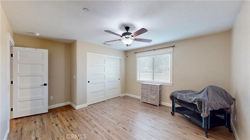 10950 Neola Road, Apple Valley, California 92308