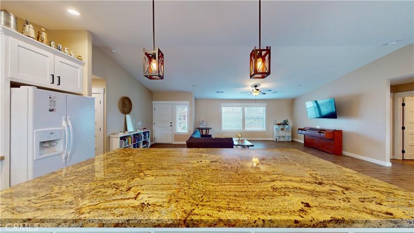 10950 Neola Road, Apple Valley, California 92308