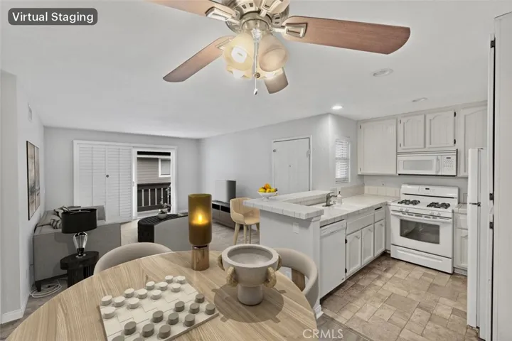 Virtual Staging - breakfast nook