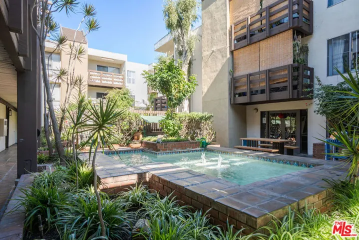 320 S Ardmore Avenue 132, Los Angeles, California 90020