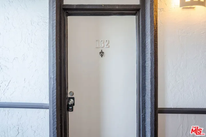 320 S Ardmore Avenue 132, Los Angeles, California 90020