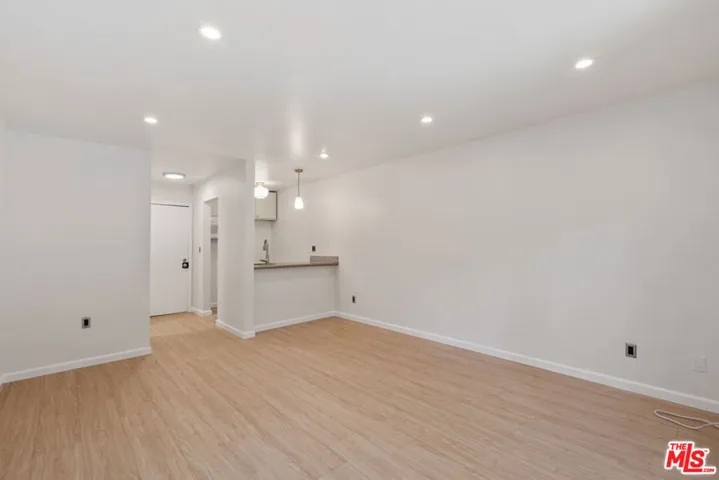 320 S Ardmore Avenue 132, Los Angeles, California 90020