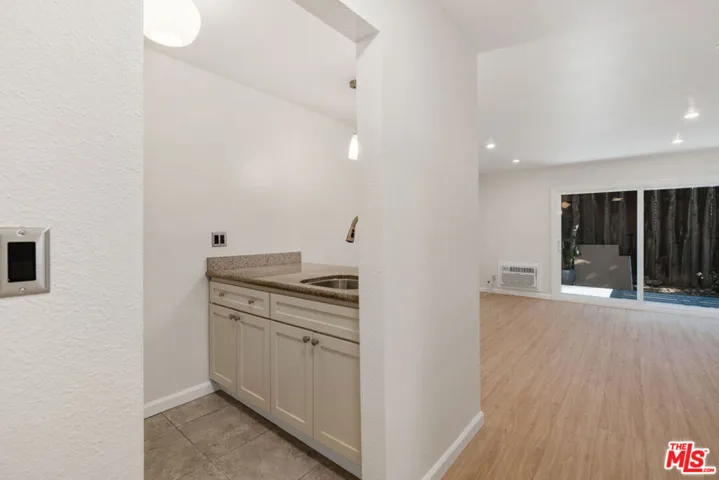 320 S Ardmore Avenue 132, Los Angeles, California 90020