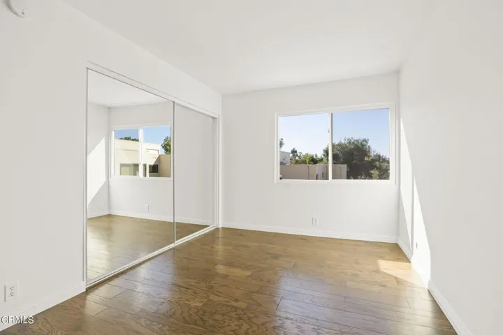 20-web-or-mls-Upmarketmedia_1014Cre#D-69