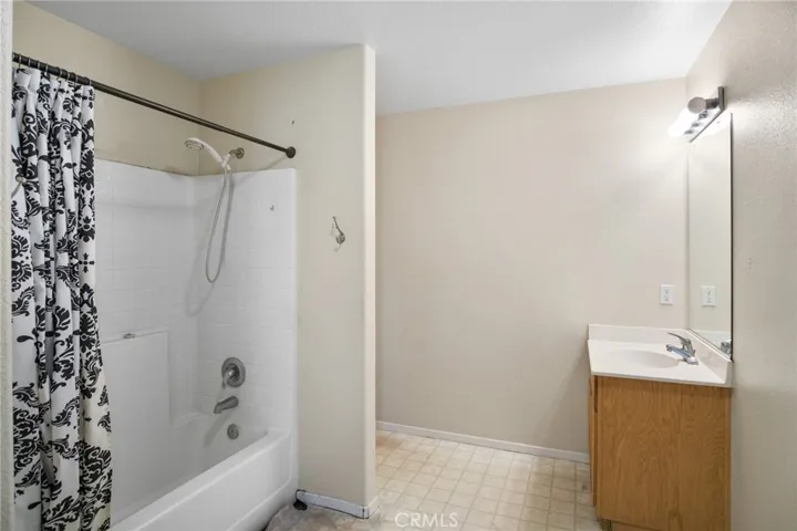 348 Pyramid Avenue, Merced, California 95341
