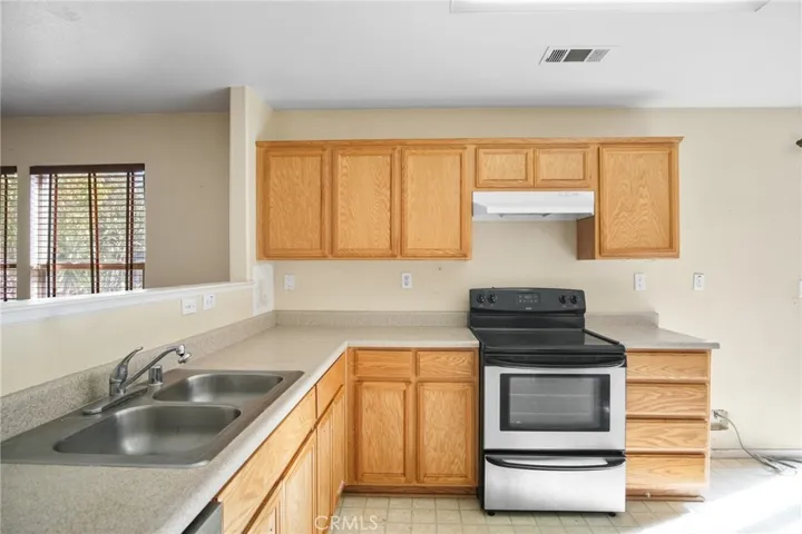 348 Pyramid Avenue, Merced, California 95341