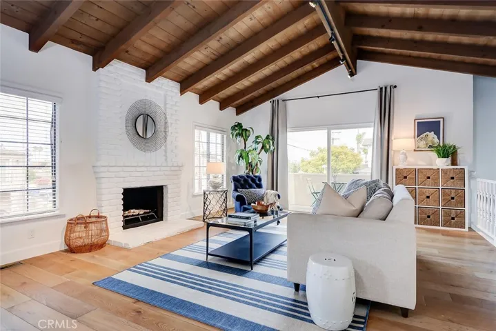 1160 Johnson Street, Manhattan Beach, California 90266