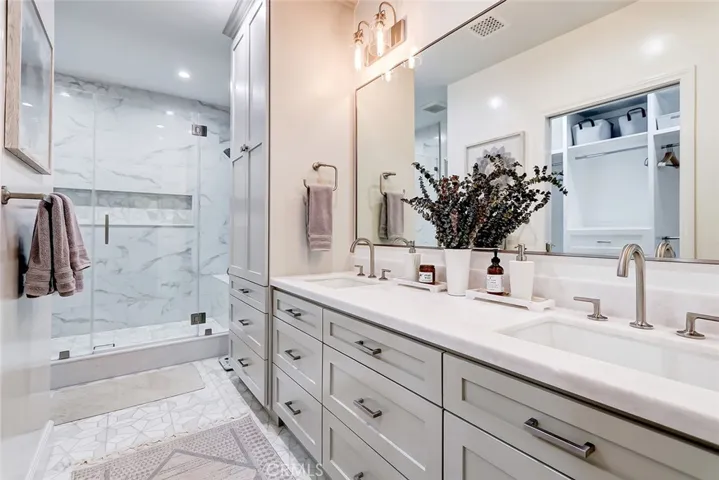 1160 Johnson Street, Manhattan Beach, California 90266