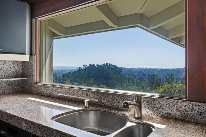 3200 Pleasant Valley Road, Aptos, California 95003